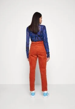 Monki Trousers - Rust -Monki Store 0ed2d92f6eba4cc2a6a5803a515ec994