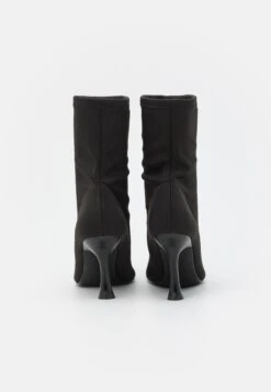 Monki Classic Ankle Boots - Black 11 Monki Classic Ankle Boots - Black -Monki Store 1095d422f1214a61bc9904f8fddbab2c
