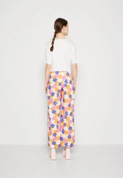 Monki Trousers - Multi-Coloured 10 Monki Trousers - Multi-Coloured -Monki Store 19343a29515d42a89da12af4dbc85d24