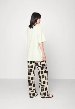 Monki Trousers - White Dusty Light/Brushstrokes/White -Monki Store 1ac0583fad654e0688fef3100d872f50
