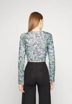 Monki Blouse - Blouse 10 Monki Blouse - Blouse -Monki Store 1b1dff94f4154a739c087cabf00d627e