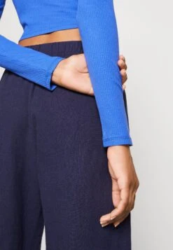 Monki Long Sleeved Top - Blue -Monki Store 1ec926888c304a98876343383741bb5e