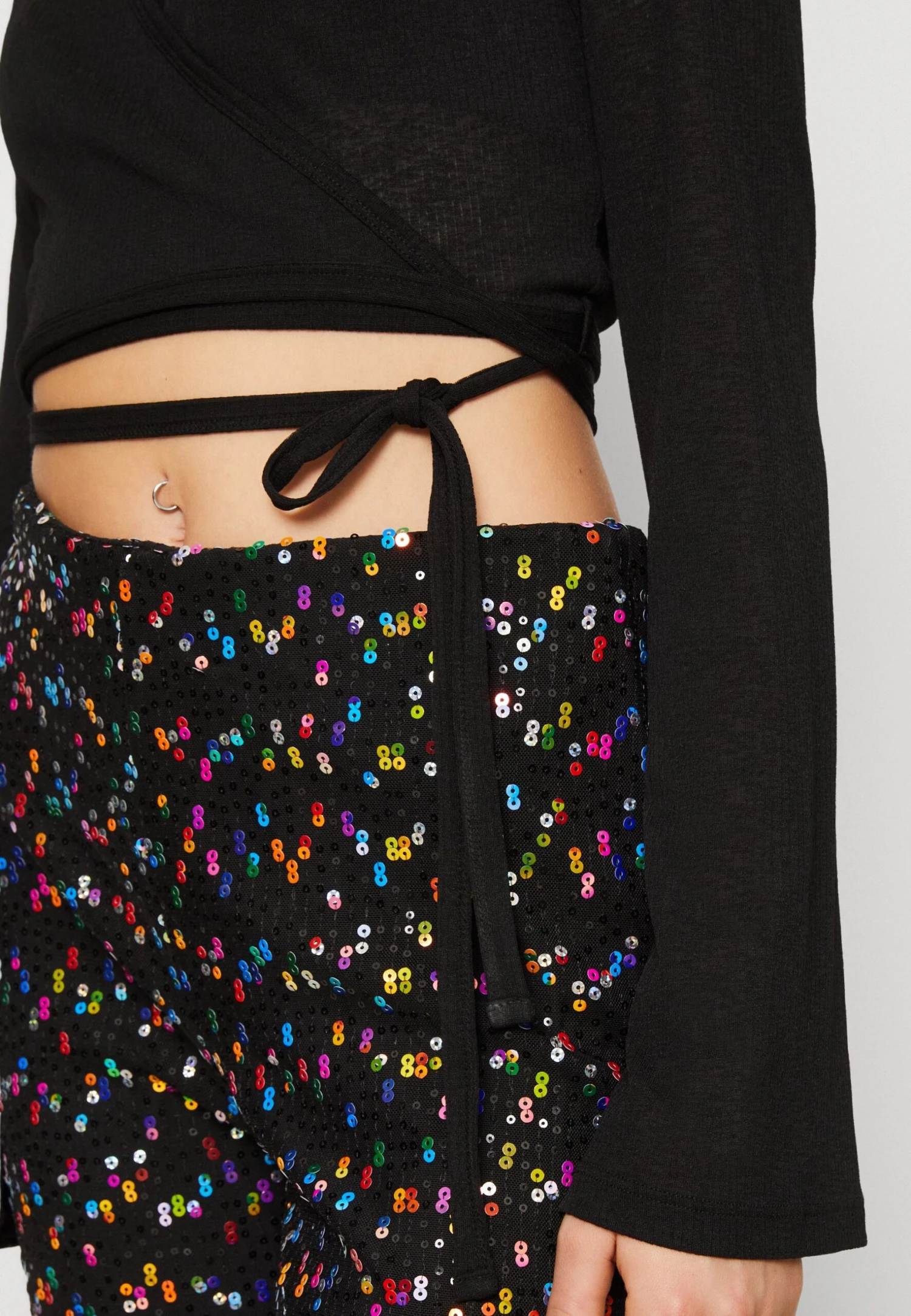 Monki Long Sleeved Top - Black 8 Monki Long Sleeved Top - Black - Image 6