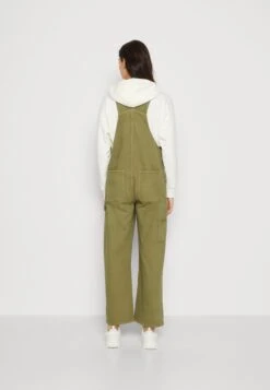 Monki Dungarees - Green Medium -Monki Store 22e8b1a1f88148688d2b5766b8dd2cf9