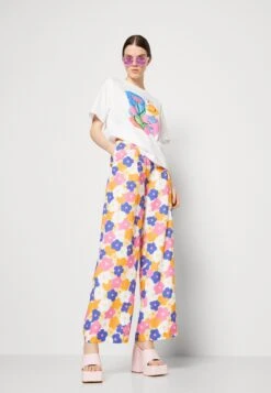 Monki Trousers - Multi-Coloured 11 Monki Trousers - Multi-Coloured -Monki Store 2b306adc55e440909c605107d255cce6