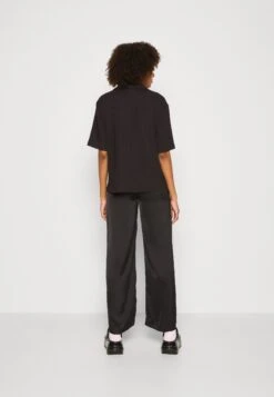 Monki Polo Shirt - Black Dark -Monki Store 2c61481814d1445abc51cde078f37372