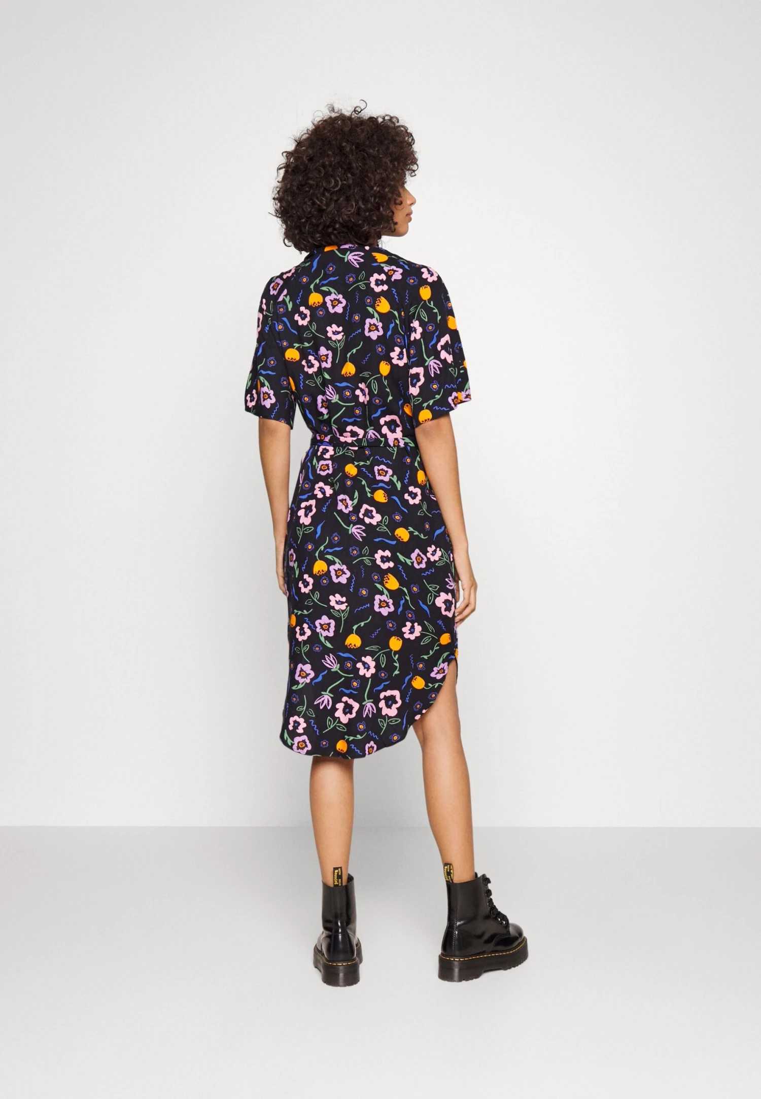 Monki Shirt Dress - Shirt Dress 5 Monki Shirt Dress - Shirt Dress - Image 3