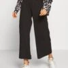 Monki Trousers - Black Dark 2 Monki Trousers - Black Dark -Monki Store 323005762c3b4973b156fcebf7002d3a