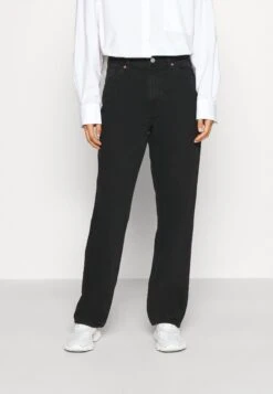 Monki Straight Leg Jeans - Straight Leg Jeans