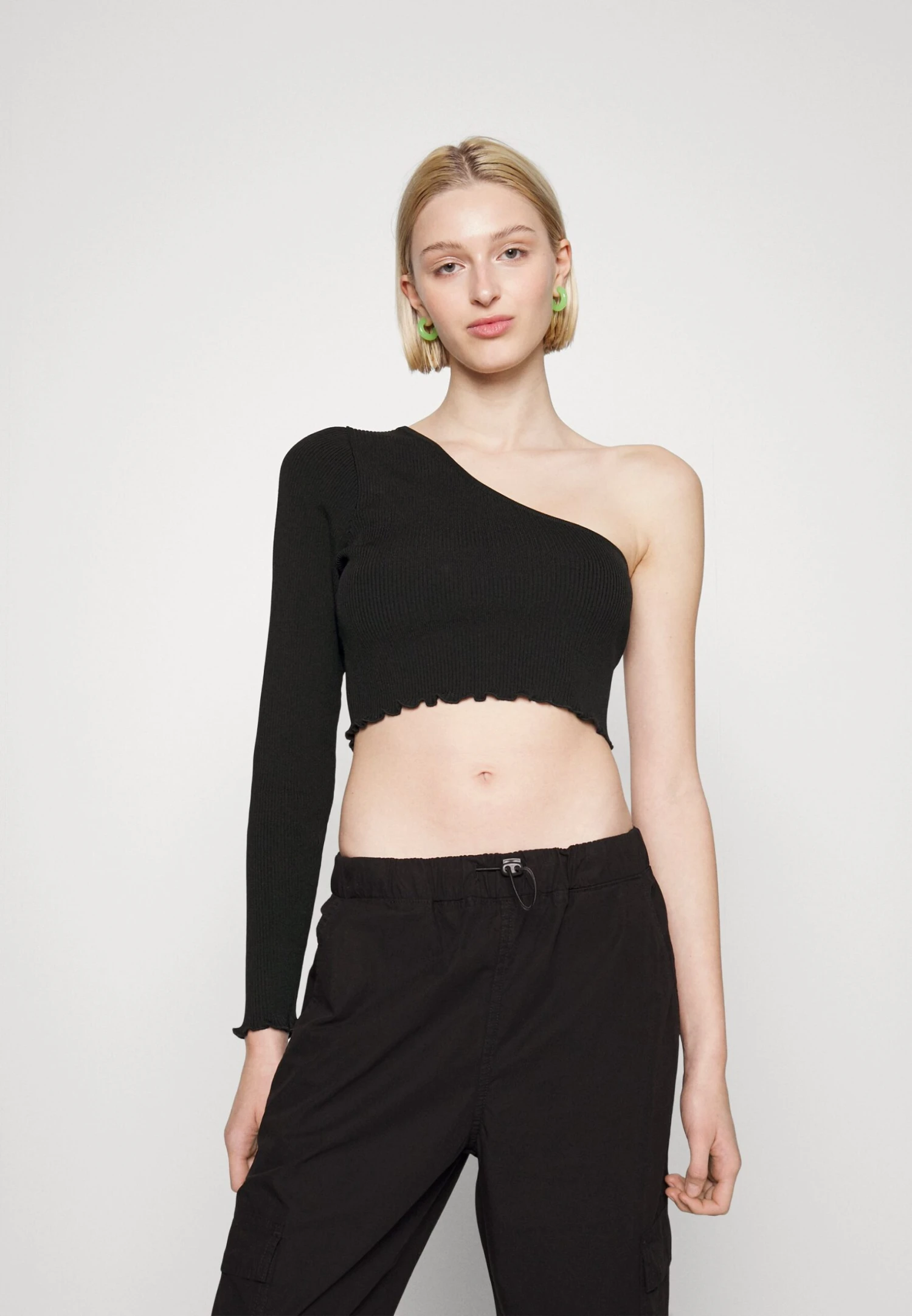 Monki Long Sleeved Top - Black 3 Monki Long Sleeved Top - Black