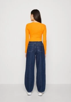 Monki Long Sleeved Top - Orange 10 Monki Long Sleeved Top - Orange -Monki Store 4d6dbd9f3de845b586b9f72f304a8f25