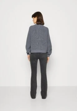 Monki Jumper - Light Grey 10 Monki Jumper - Light Grey -Monki Store 4e5b7db1bb40468fb1335b760ec6d48f