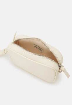 Monki Across Body Bag - Beige -Monki Store 4f6eda508dd64d9c82c989a5bffc0ce6