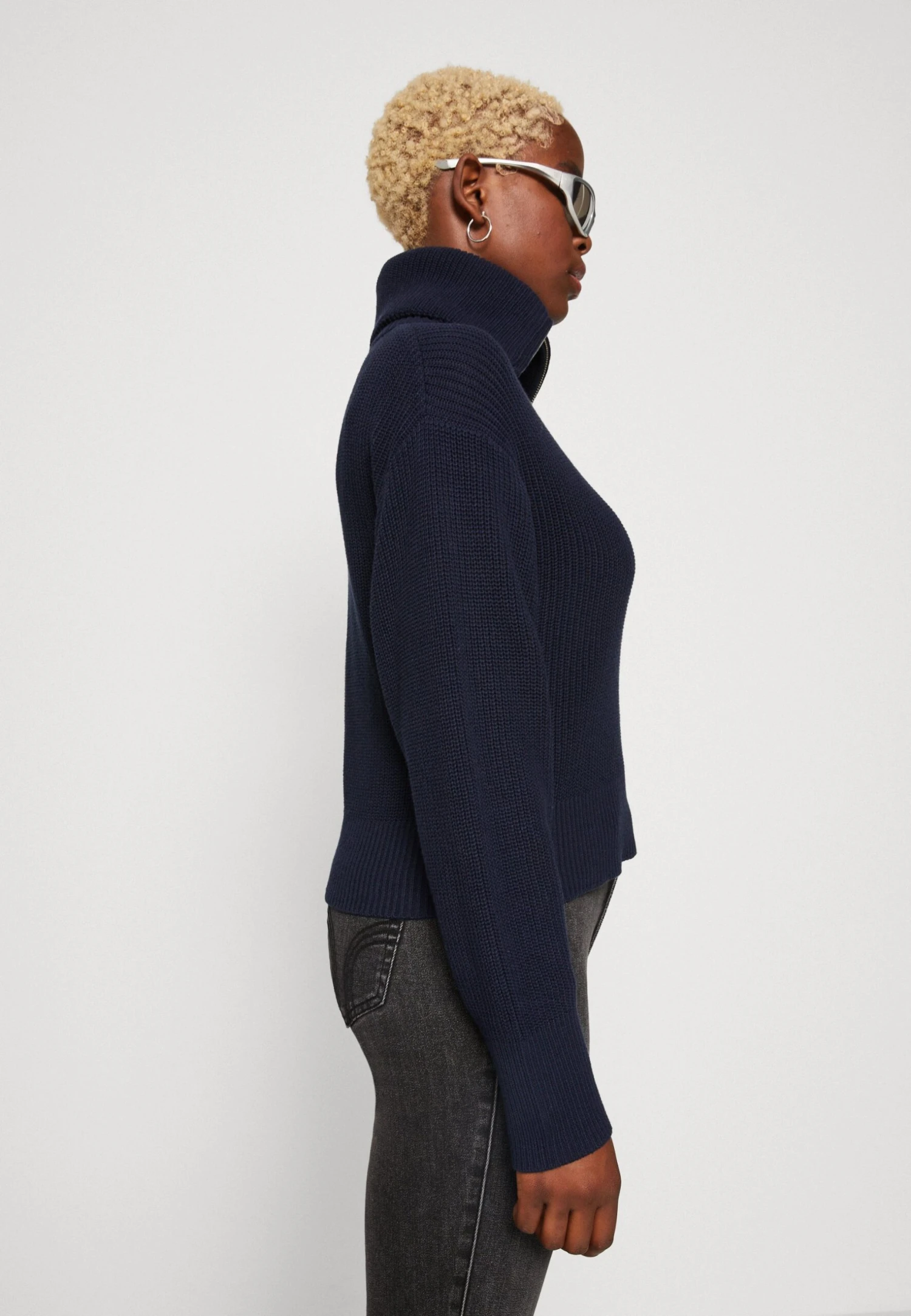 Monki Jumper - Dark Blue 6 Monki Jumper - Dark Blue - Image 4
