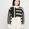 Monki Jumper - Black/White 1 Monki Jumper - Black/White -Monki Store 5489a03196ad4a3e9063ae6e3bfc9ea2
