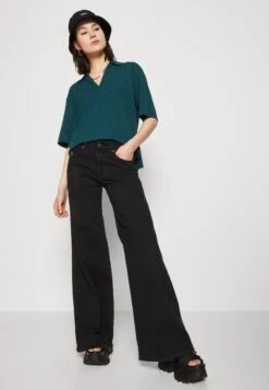 Monki Polo Shirt - Green Dark -Monki Store 56228ebb05d4480294d4ed6a42cb965b