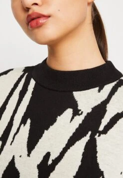 Monki Jumper - Black/Offwhite -Monki Store 62f8a3acde0b4ad0a57f156bf1b7eb5e