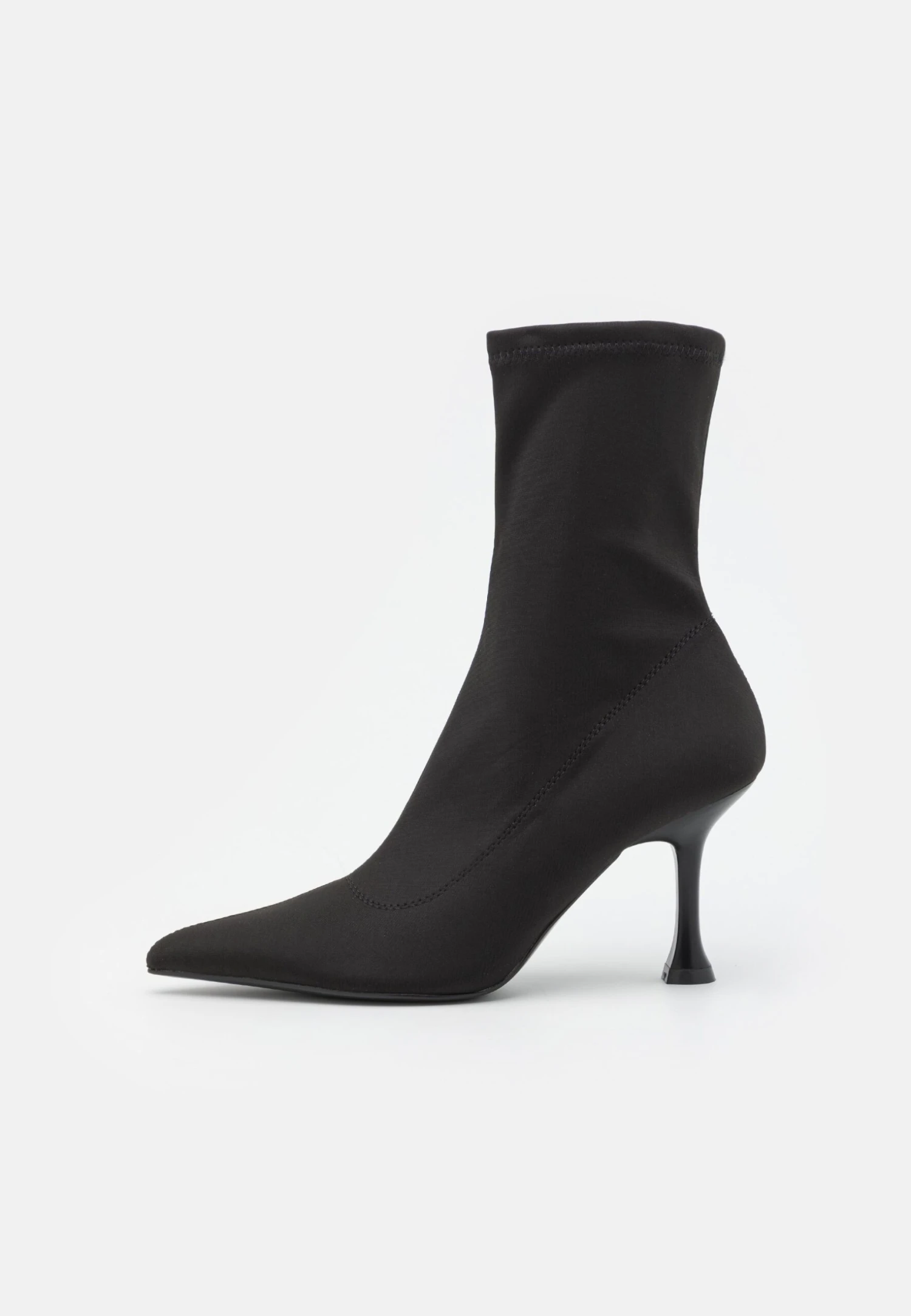 Monki Classic Ankle Boots - Black 4 Monki Classic Ankle Boots - Black - Image 2