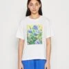 Monki Print T-Shirt - Multi Coloured 1 Monki Print T-Shirt - Multi Coloured -Monki Store 6a31edb31a9d4f04a11657cf50733896