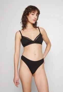 Monki 3 Pack - Thong - Black