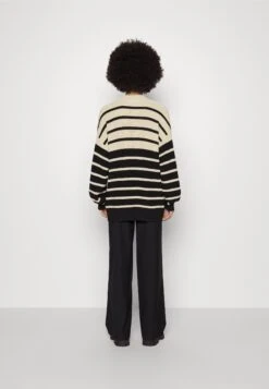 Monki Jumper - Black/Beige -Monki Store 70bbe64e322d4f5b9151ab72d6ebdfd9