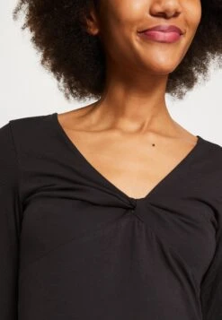 Monki Long Sleeved Top - Black Dark -Monki Store 85f1d483f98443809c807a2c3c7cbbfe