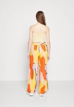 Monki Trousers - Multiclor 10 Monki Trousers - Multiclor -Monki Store 8660d78eaa7c4f59a28ee635257124b1