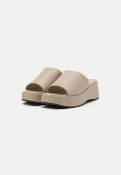 Monki Heeled Mules - Beige -Monki Store 8729fe394d9140a0a3c53574d5ffdd44