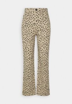 Monki Flared Jeans - Flared Jeans -Monki Store 8cc4d3bf944b476cade217a50425c819