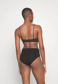 Monki 3 Pack - Briefs - Black Dark -Monki Store 93315ca7dec54843bb39475c6232ed8e