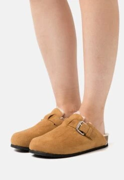 Monki Store 27 Monki Chaneera- Slippers - Beige Dark