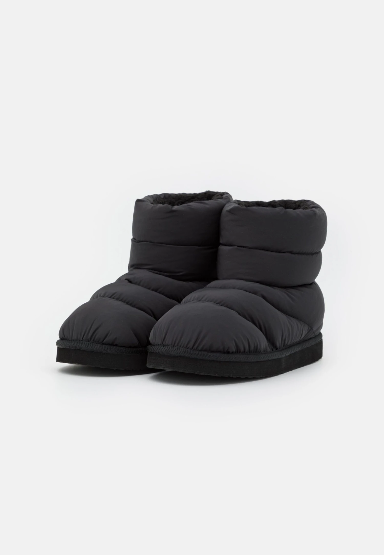 Monki Winterboots Vegan - Winter Boots - Black Dark 4 Monki Winterboots Vegan - Winter Boots - Black Dark - Image 2