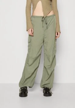 Monki Cargo Trousers - Green