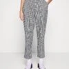 Monki Trousers - Peppi.Check