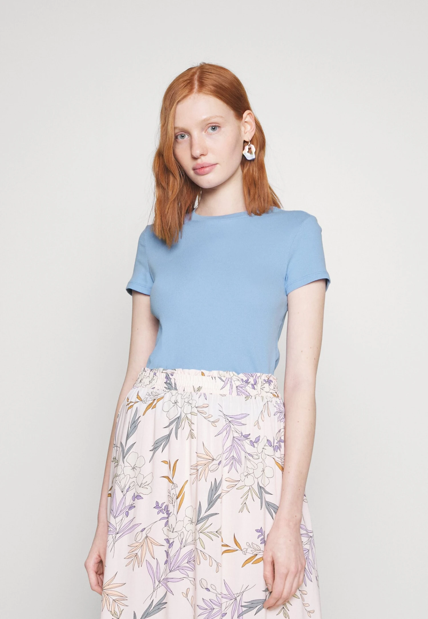 Monki Basic T-Shirt - Candystripe Blue/ Candystripe Pink 4 Monki Basic T-Shirt - Candystripe Blue/ Candystripe Pink - Image 2