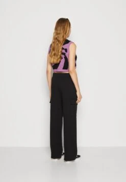 Monki Cargo Trousers - Black -Monki Store ac858555b4f849fbbd0de64ec3a0c2a8