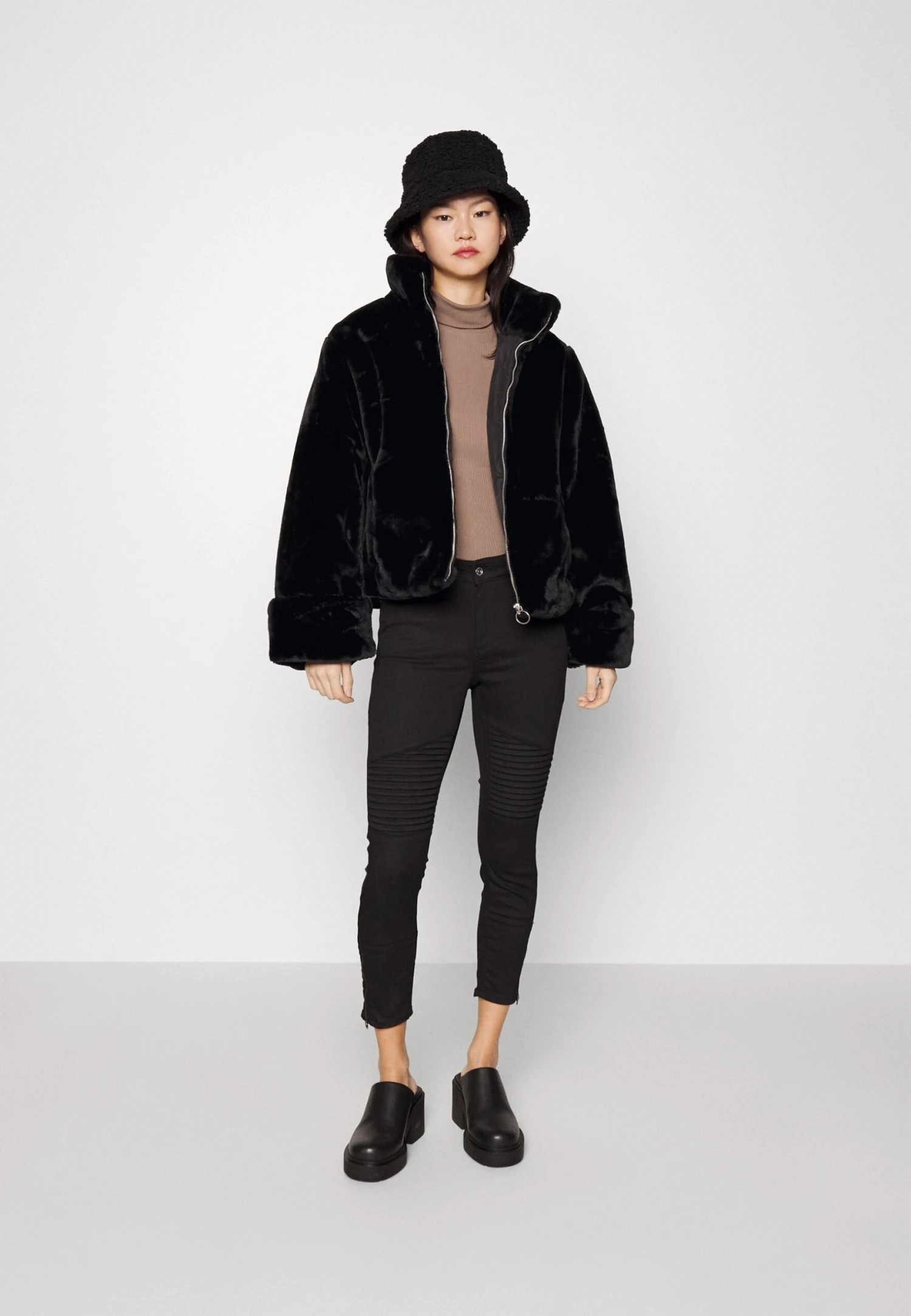 Monki Winter Jacket - Black 4 Monki Winter Jacket - Black - Image 2