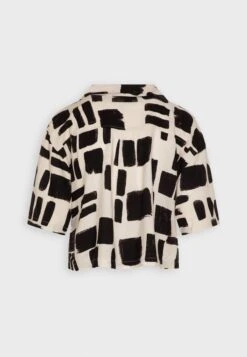 Monki Button-Down Blouse - White -Monki Store bd53e8b4d8f44f94895f7205f301e6fd