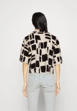 Monki Button-Down Blouse - White -Monki Store c439a7d6328c4b188b9207eacc2f176d