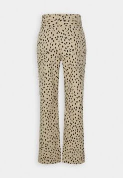 Monki Flared Jeans - Flared Jeans -Monki Store c7068f3193ea45c8b6954b64f193fd44