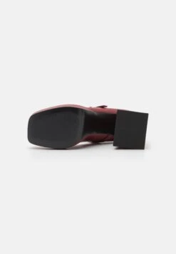 Monki High Heels - Burgundy -Monki Store ca24ad4aecd244639090bc53ba8438c9