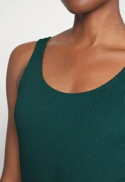 Monki Swimsuit - Green Dark -Monki Store cbf8afaa7b9f4adbb2f57ed945ea6c45