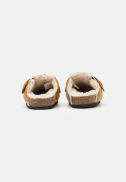 Monki Chaneera- Slippers - Beige Dark 11 Monki Chaneera- Slippers - Beige Dark -Monki Store d270983e9445487198fe719b2e877085
