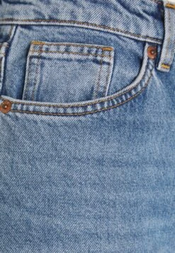 Monki Flared Jeans - Blue Medium -Monki Store d5625c30f9a14e878c50f8cc35f1d1ec