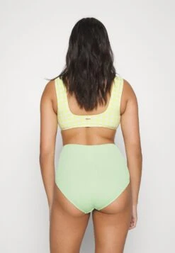 Monki Bikini Bottoms - Green Light -Monki Store d98ec39d2fce4c1d9e03cc86ba4d6a8a