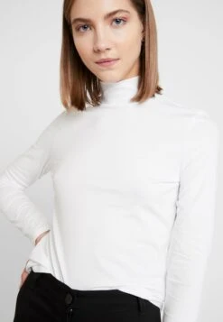 Monki Vanja Top Urgent - Long Sleeved Top - White Light Solid White 11 Monki Vanja Top Urgent - Long Sleeved Top - White Light Solid White -Monki Store dc940853f50142d6a13ffc4bd5f3dc40