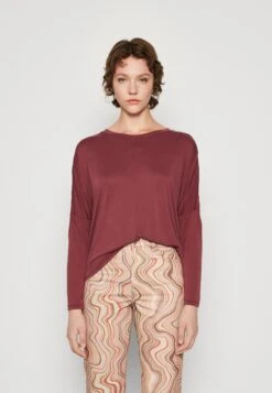 Monki Long Sleeved Top - Red