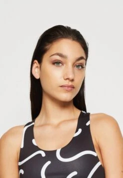 Monki Top - Top -Monki Store e126e4e65cef41c7a459af384450b4d0