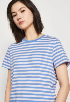 Monki 2 Pack - Print T-Shirt - Green/White -Monki Store eb372c7d6ddb4c17baf589da89f469e5