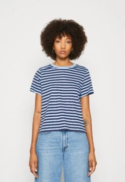 Monki 2 Pack - Print T-Shirt - Dark Blue/White/Light Blue 10 Monki 2 Pack - Print T-Shirt - Dark Blue/White/Light Blue -Monki Store f08b166c106c4e0084c6af21d0649dff